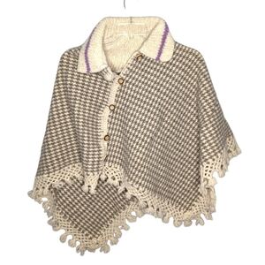 Vintage traditional wool poncho with fur lining size woman's Small